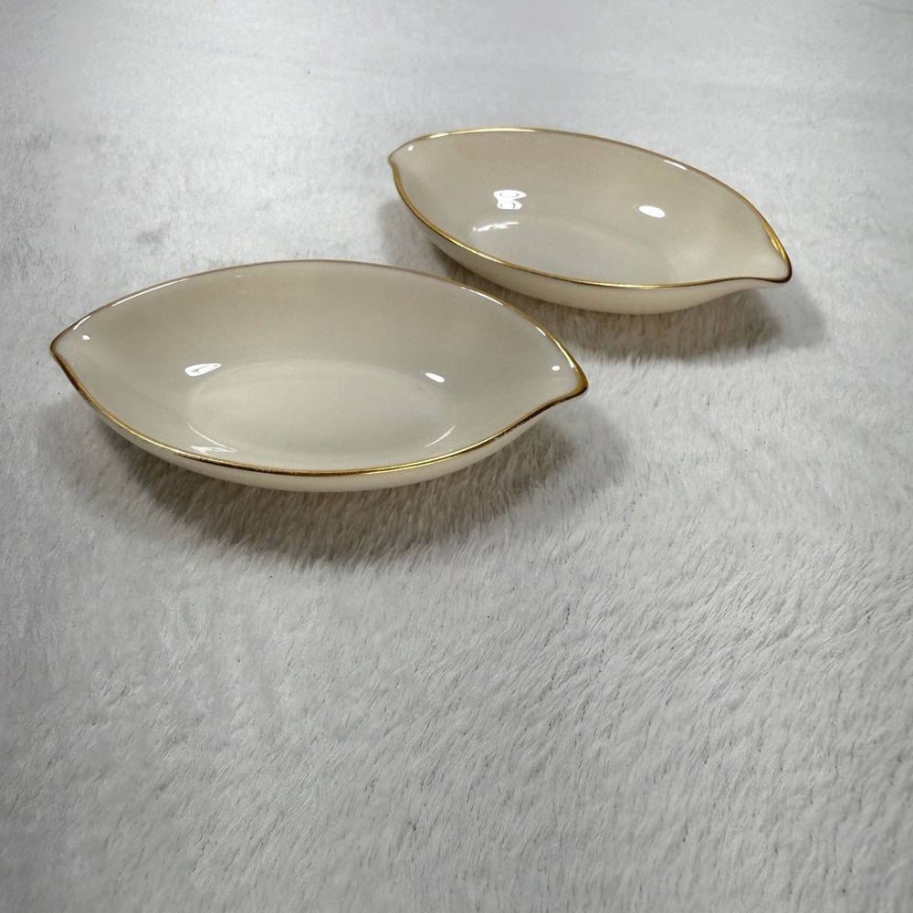 Lenox Ivory Gold Trim Leaf Shape Nut Bowls Set of 2 Vintage Made in USA 4.5 inch